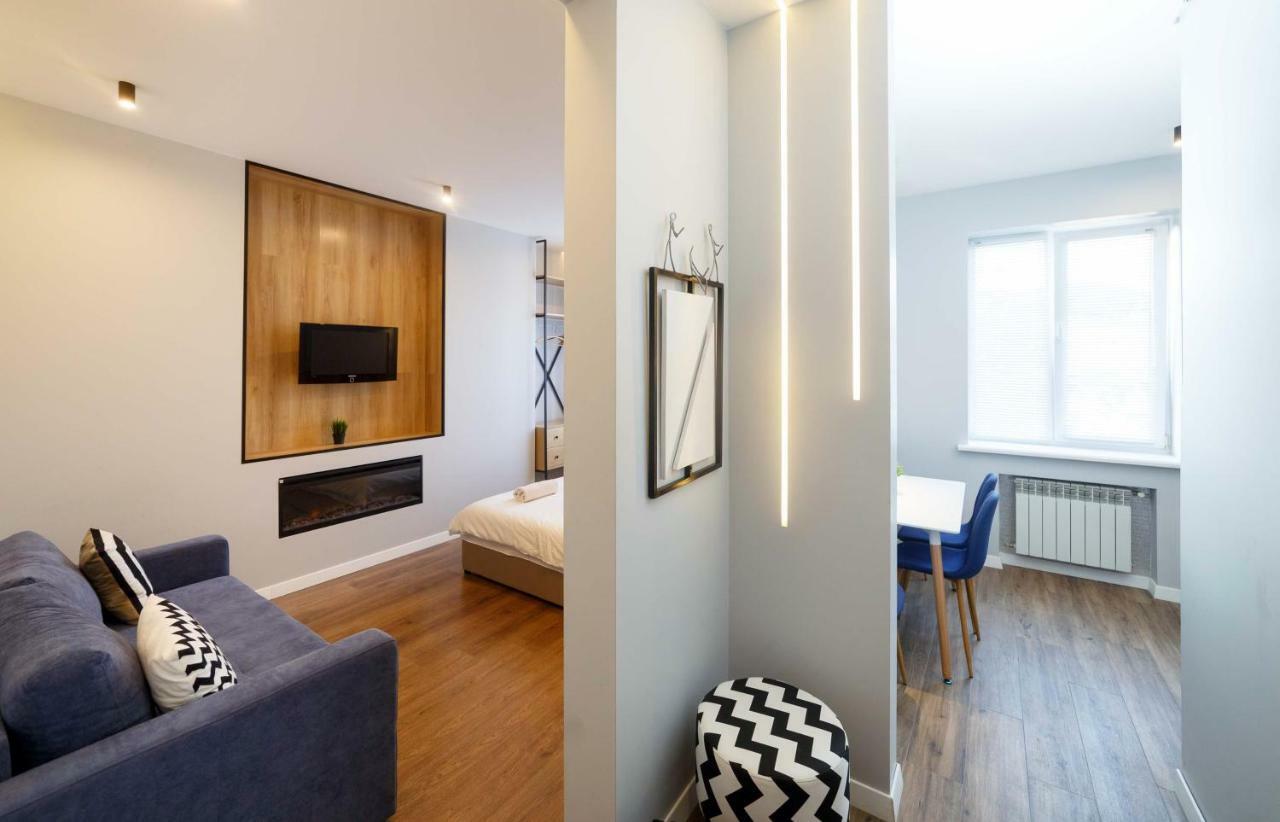 Loft Apartment In Old Lviv Ac Fireplace Exterior photo