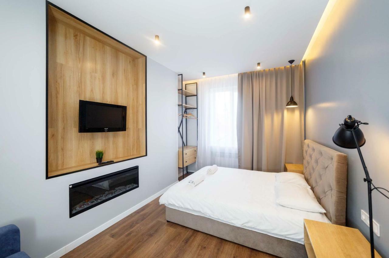 Loft Apartment In Old Lviv Ac Fireplace Exterior photo